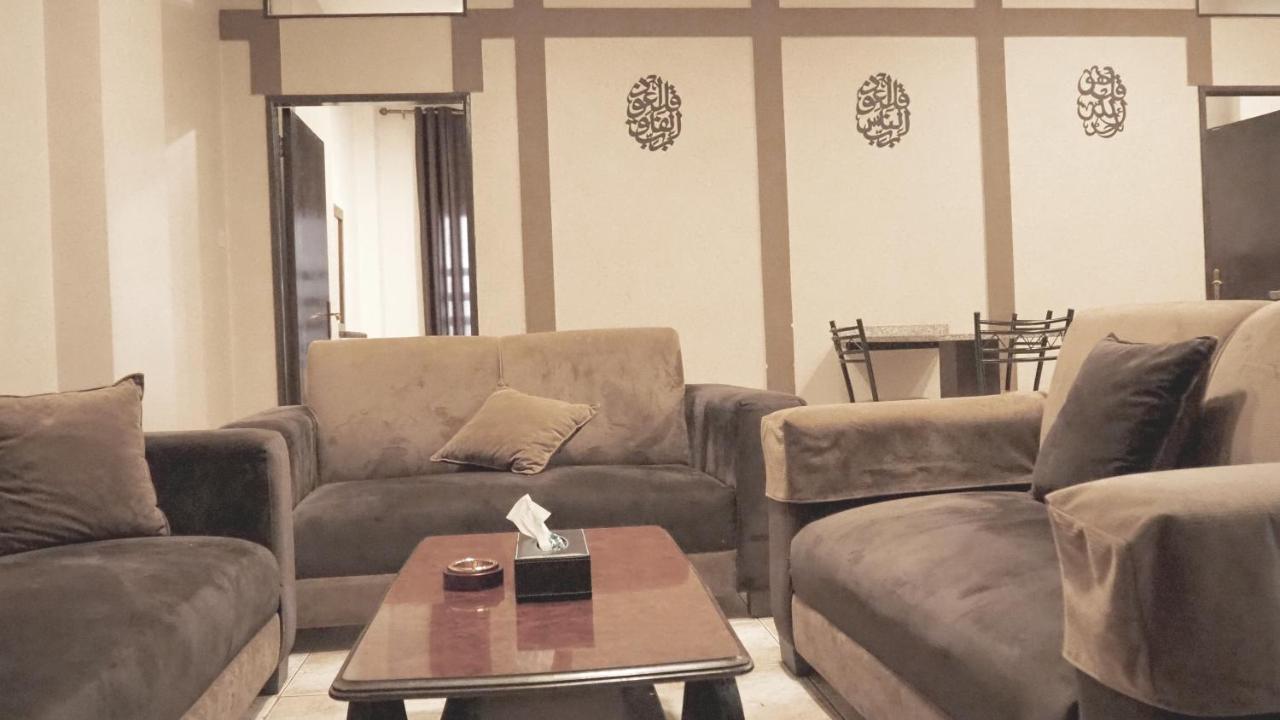 Al Fawanes Hotel Apartments Amman Exterior foto